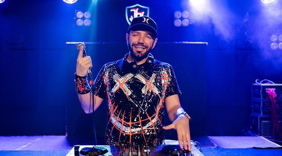 Dj Hakan Küfündür ile 90ʹlar & 2000ʹler Türkçe Pop Parti